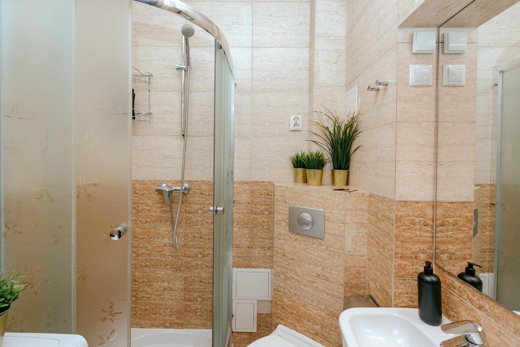 Plac Konstytucji 6 Orange - Apartament Dla 4 Osob - Bezplatny Parking - Free Parking - Piekny Widok Na Panorame Warszawy Warschau Buitenkant foto