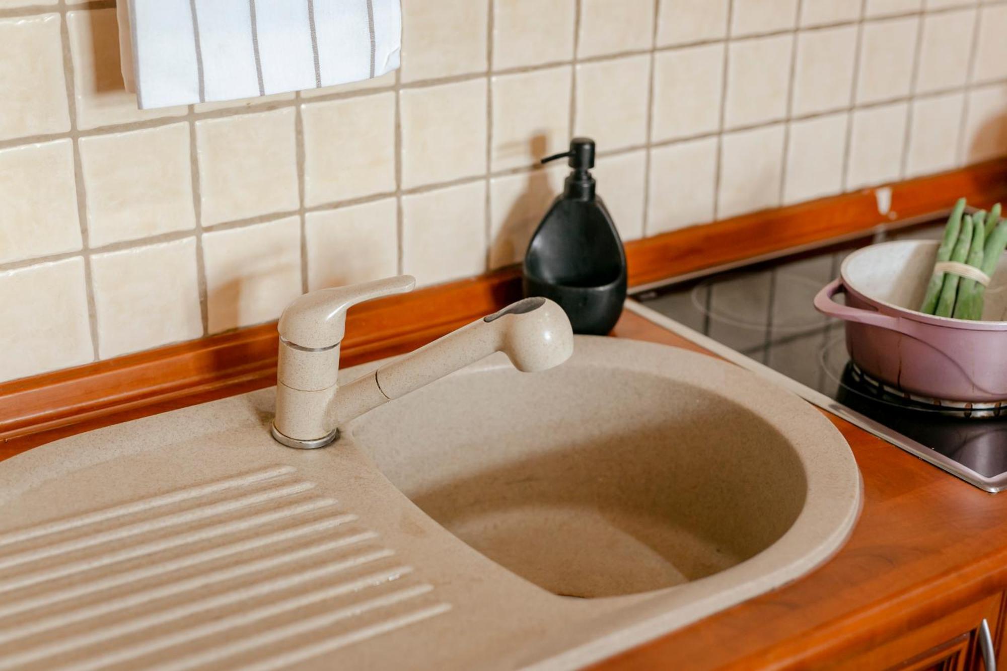 Plac Konstytucji 6 Orange - Apartament Dla 4 Osob - Bezplatny Parking - Free Parking - Piekny Widok Na Panorame Warszawy Warschau Buitenkant foto