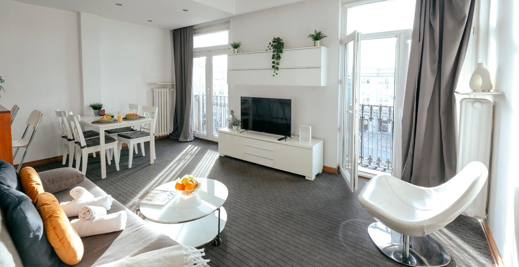 Plac Konstytucji 6 Orange - Apartament Dla 4 Osob - Bezplatny Parking - Free Parking - Piekny Widok Na Panorame Warszawy Warschau Buitenkant foto